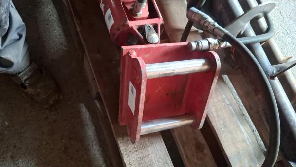 Erdbohrer EALX2500 Anbaugerät für Minibagger - Profigerät mieten