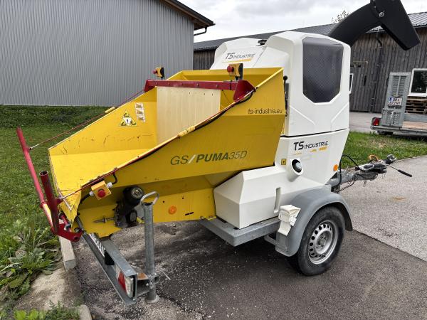 Häcksler auf Anhänger mieten