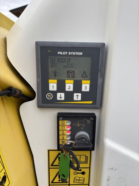 Häcksler auf Anhänger mieten